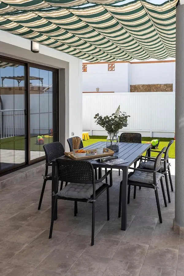 Ideal For Family Holidays, Near Beach And Golf- Casa James La Guirra 빌라